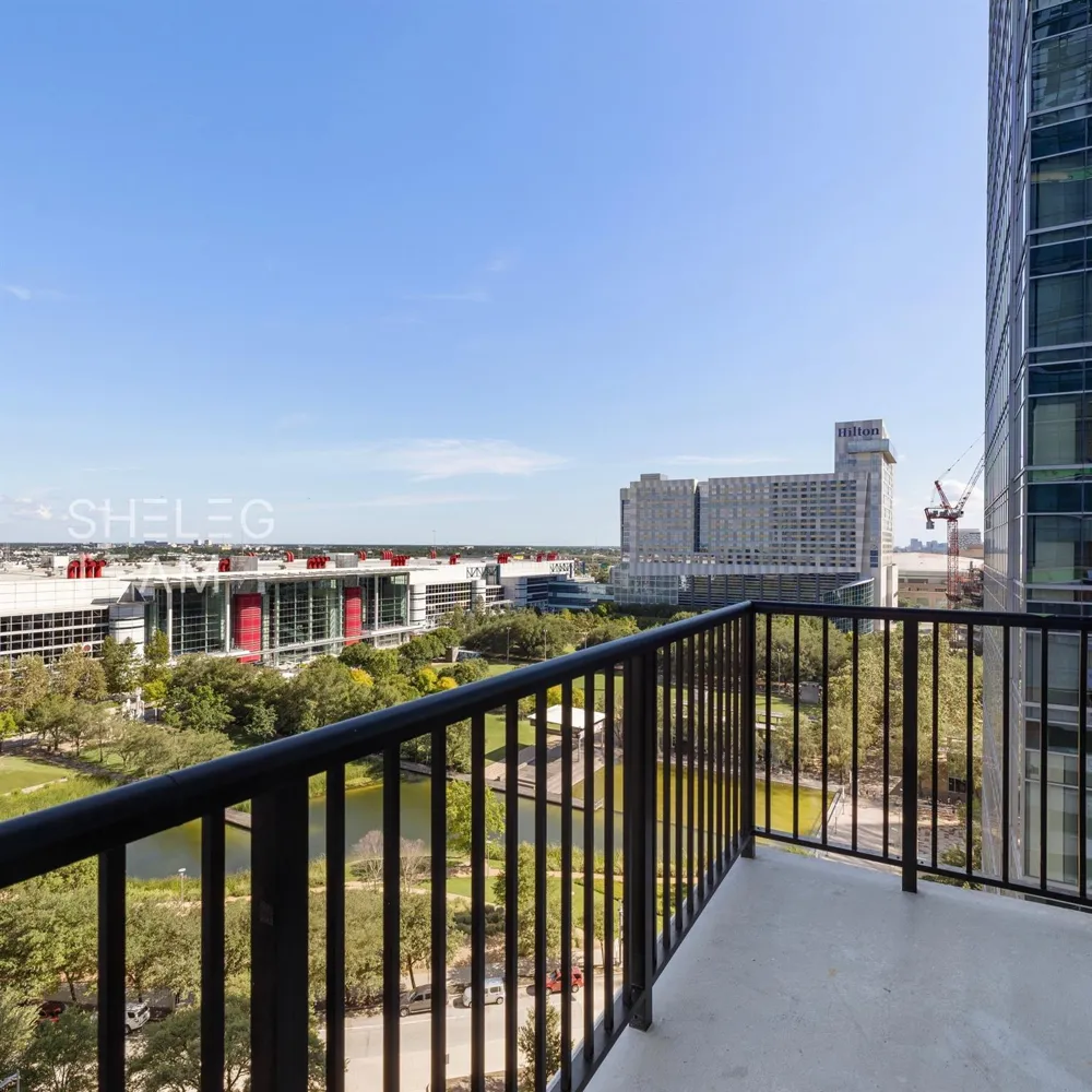 808 Crawford Street #4108 Houston, TX 77010