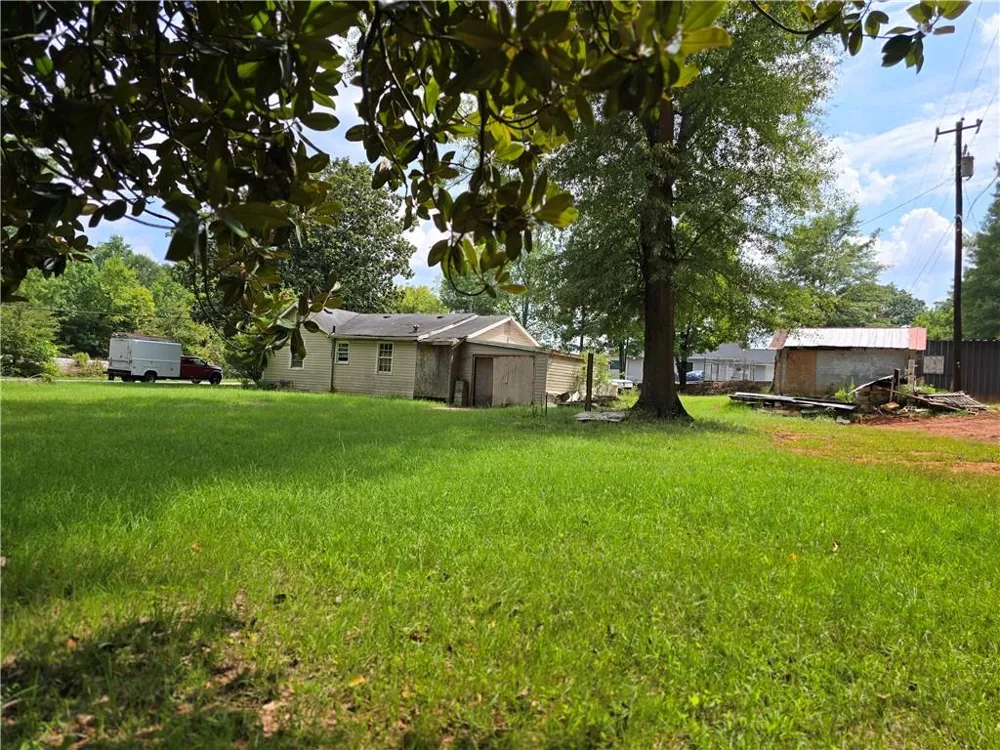 2715 Huff Drive Lawrenceville, GA 30044