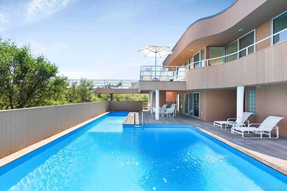 559 Dune Road Westhampton, NY 11978