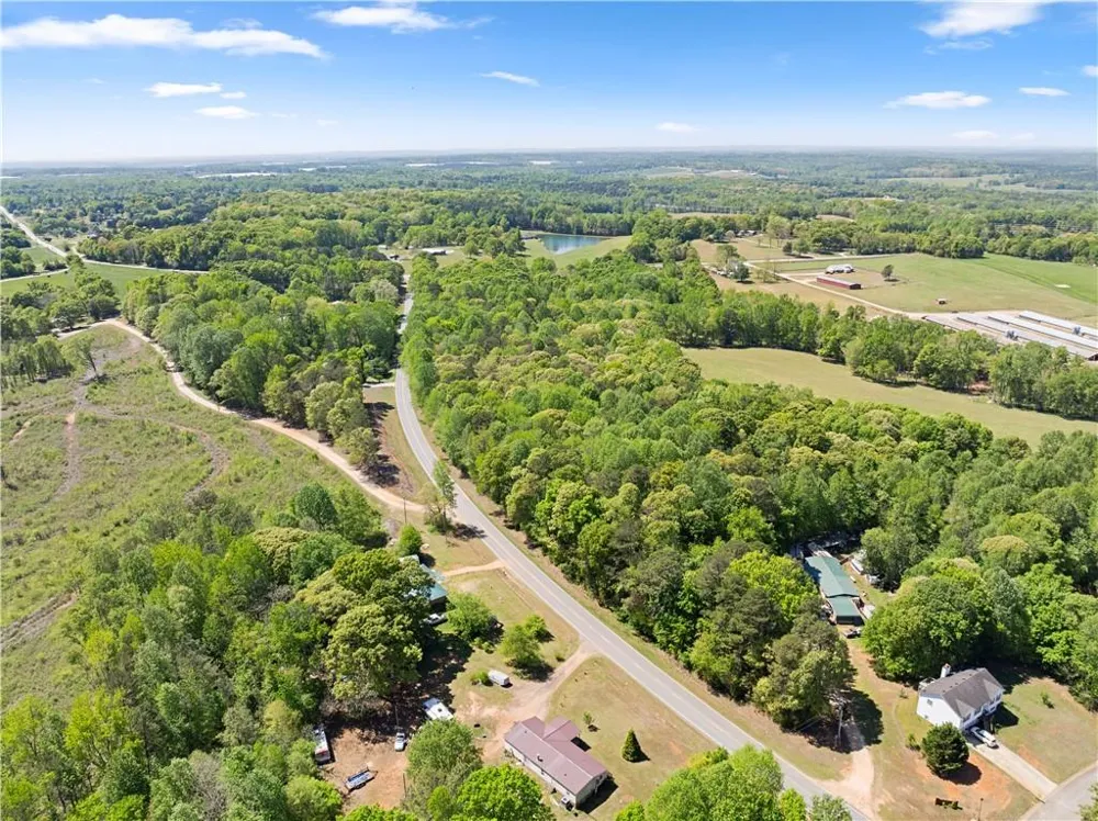 4276 Woods Bridge Road Commerce, GA 30529