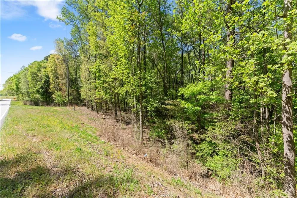 4276 Woods Bridge Road Commerce, GA 30529