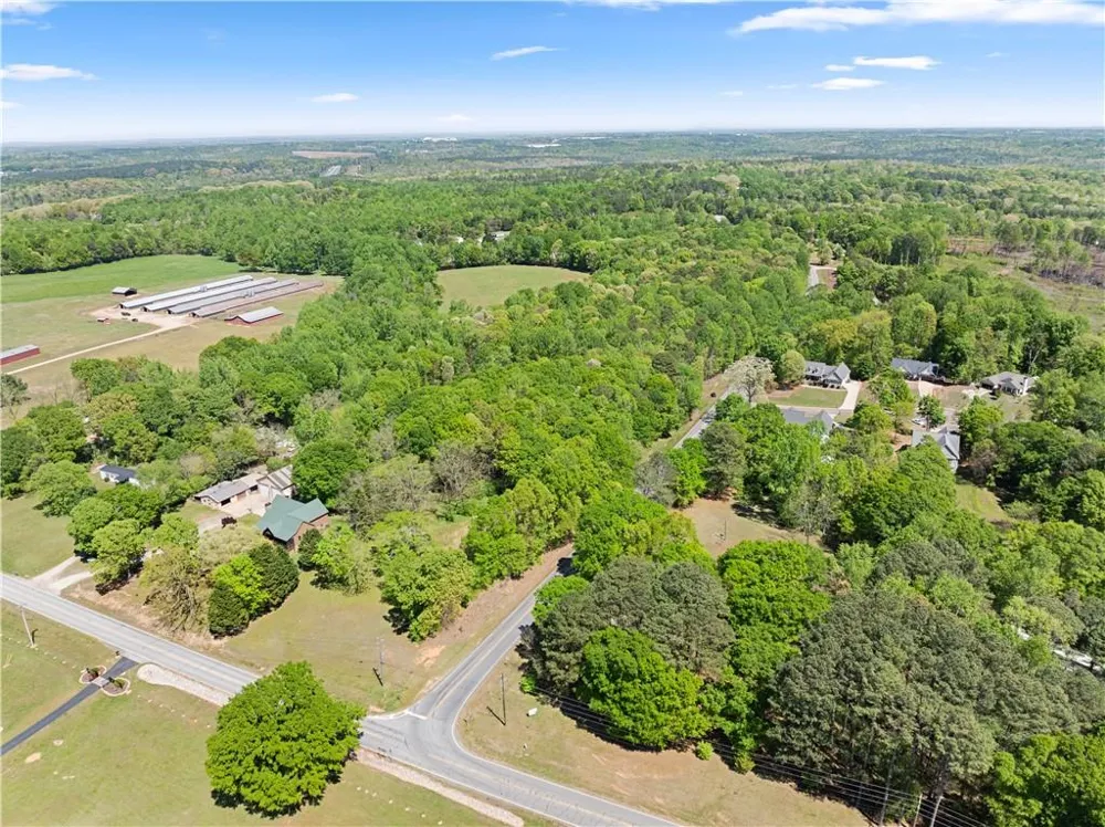 4276 Woods Bridge Road Commerce, GA 30529