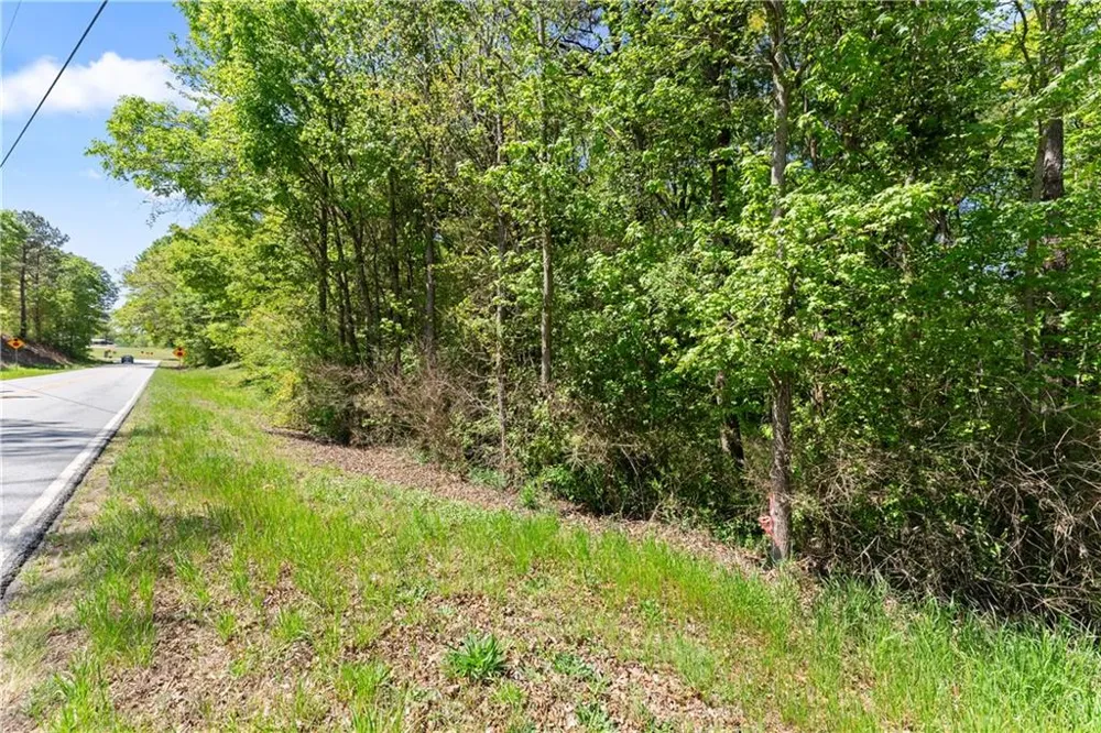 4272 Woods Bridge Road Commerce, GA 30529