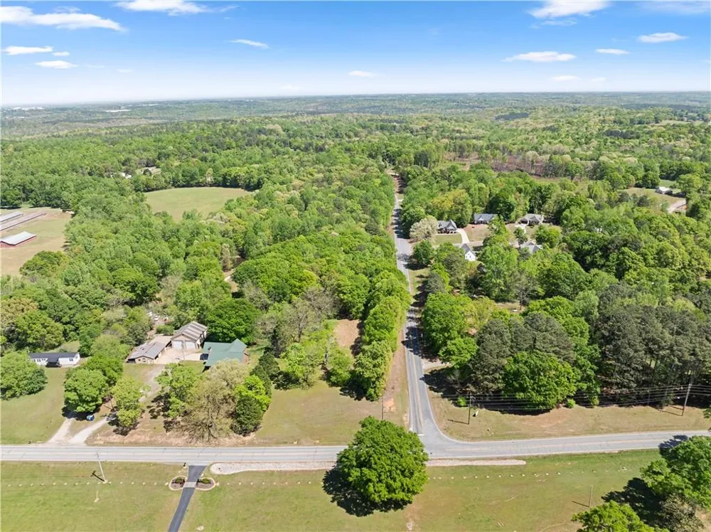 4272 Woods Bridge Road Commerce, GA 30529