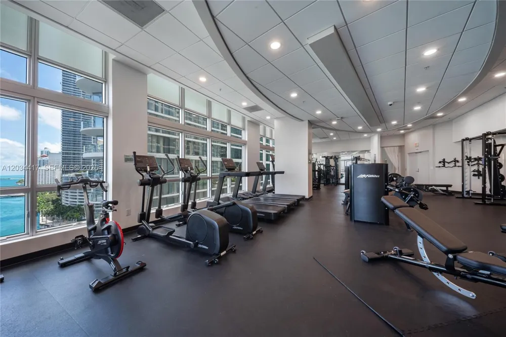 300 S Biscayne Blvd #T-3406 Miami, FL 33131