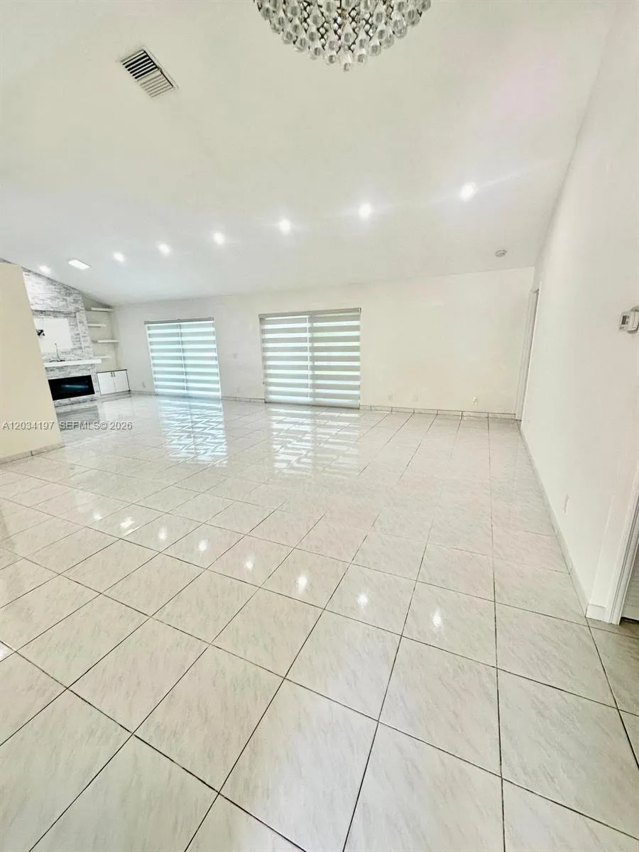 16328 NW 11th St Pembroke Pines, FL 33028