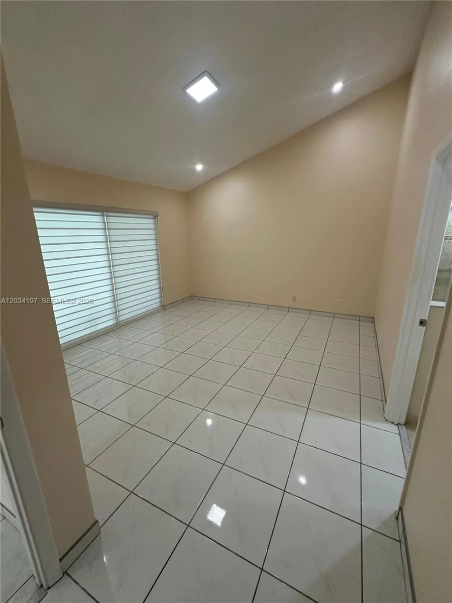 16328 NW 11th St Pembroke Pines, FL 33028