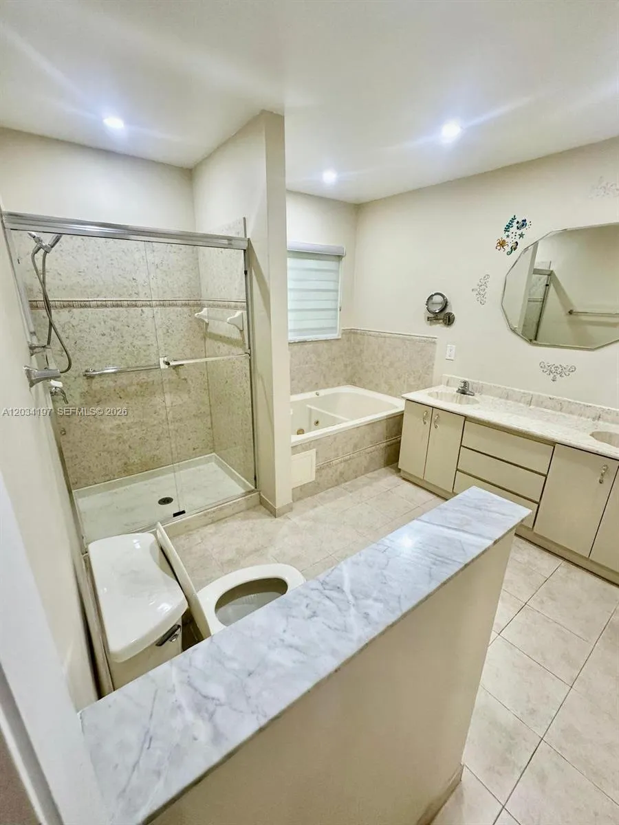 16328 NW 11th St Pembroke Pines, FL 33028