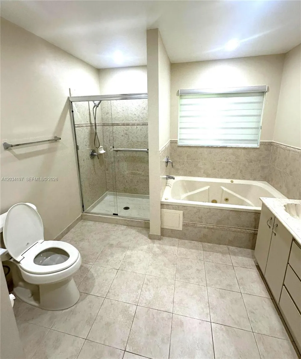16328 NW 11th St Pembroke Pines, FL 33028