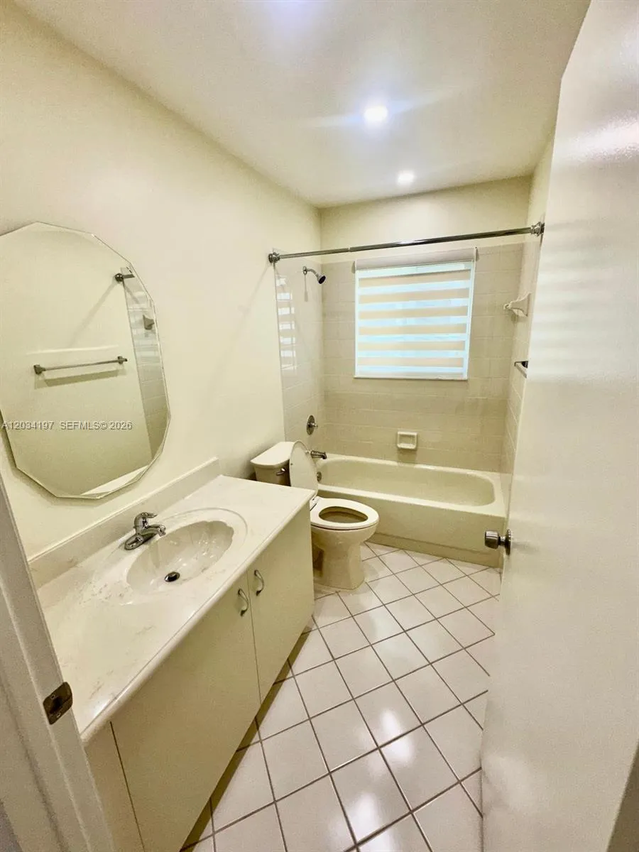 16328 NW 11th St Pembroke Pines, FL 33028