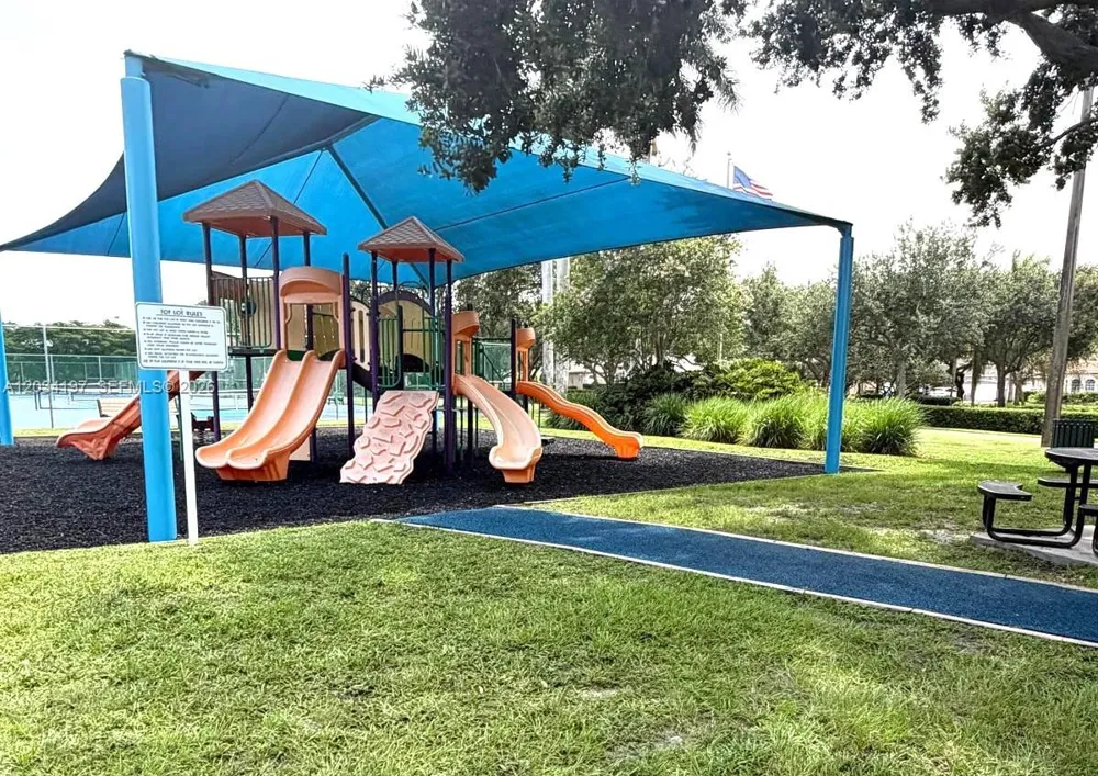 16328 NW 11th St Pembroke Pines, FL 33028