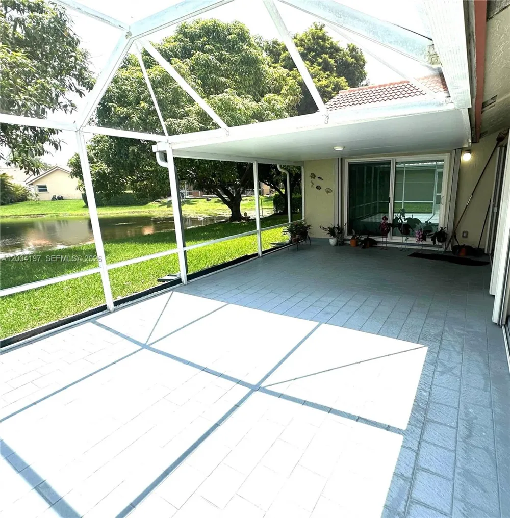 16328 NW 11th St Pembroke Pines, FL 33028
