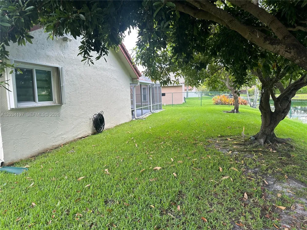 16328 NW 11th St Pembroke Pines, FL 33028