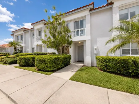 532 NW 208th Ter
