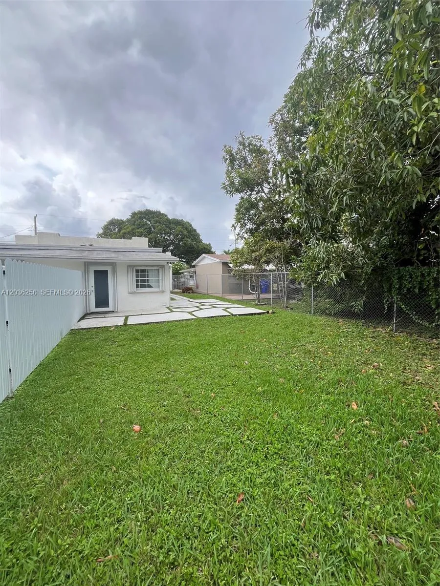 3244 SW 3rd St #L Miami, FL 33135