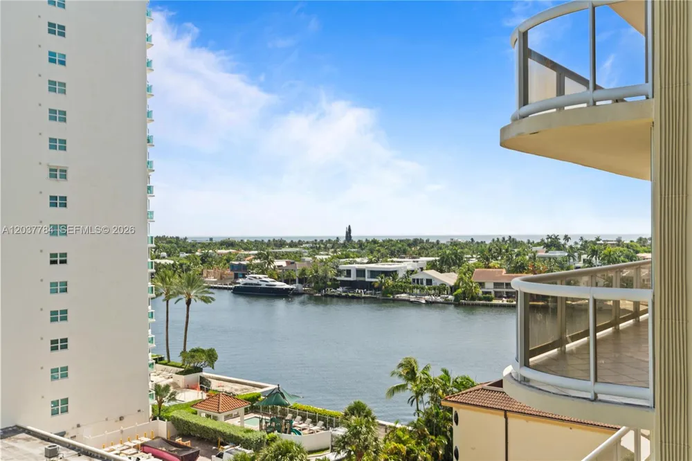 20191 E Country Club Dr #803 Aventura, FL 33180