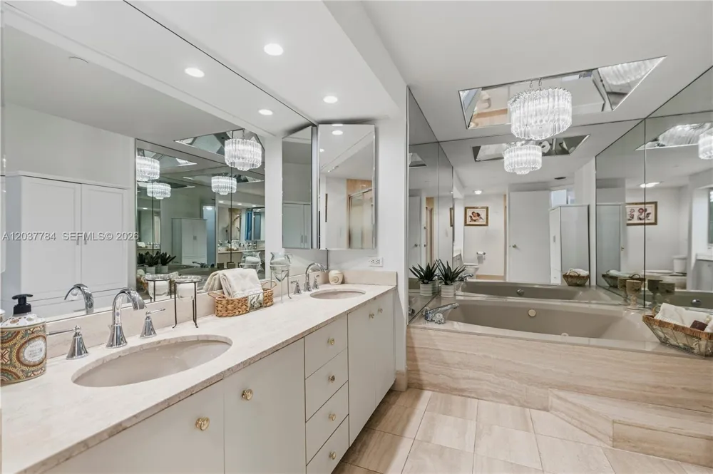 20191 E Country Club Dr #803 Aventura, FL 33180