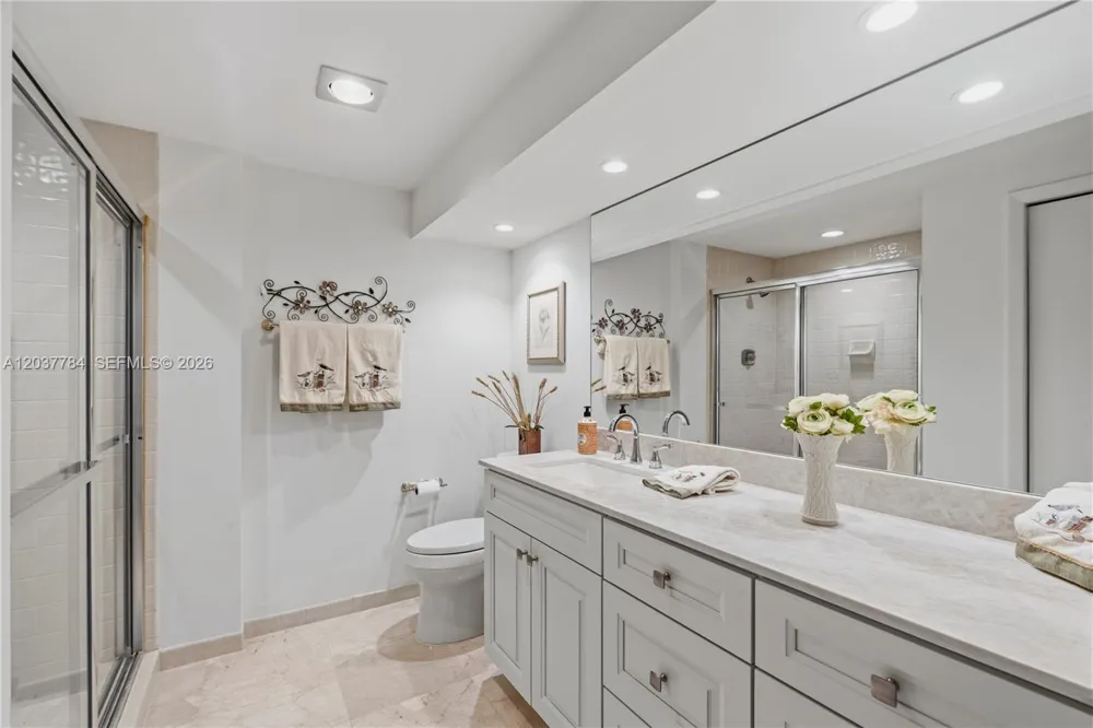 20191 E Country Club Dr #803 Aventura, FL 33180