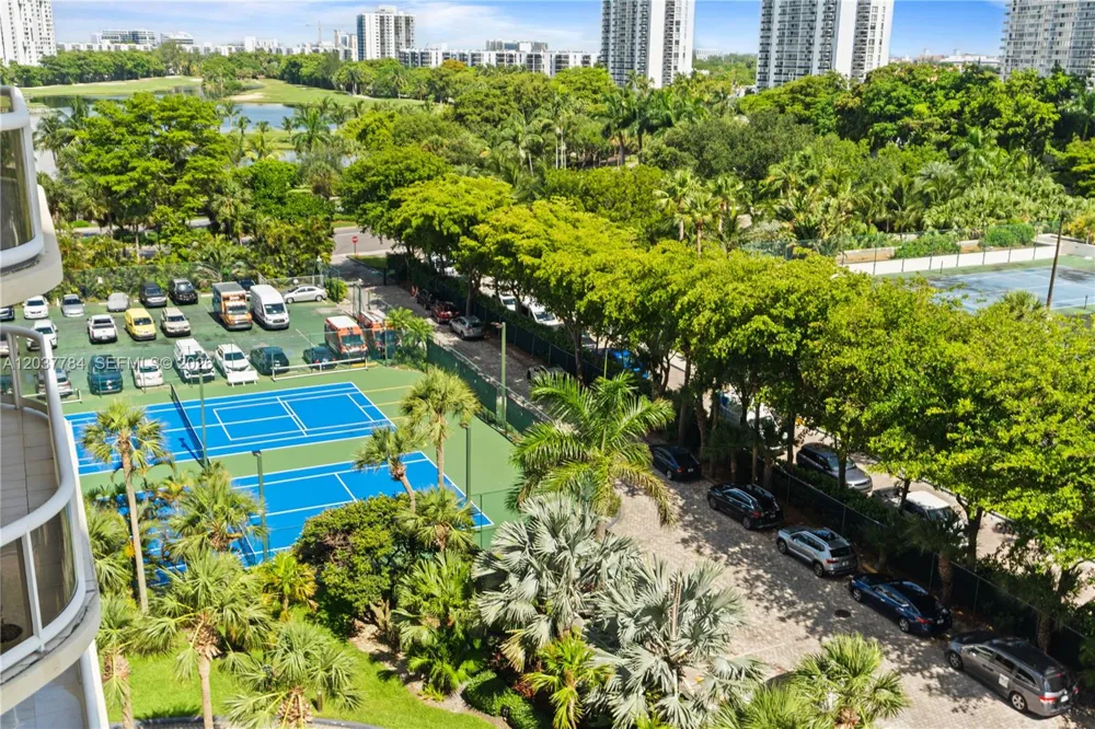 20191 E Country Club Dr #803 Aventura, FL 33180