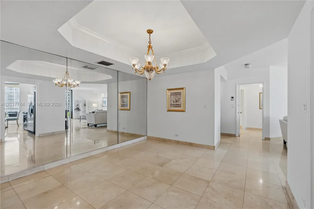 20191 E Country Club Dr #803 Aventura, FL 33180