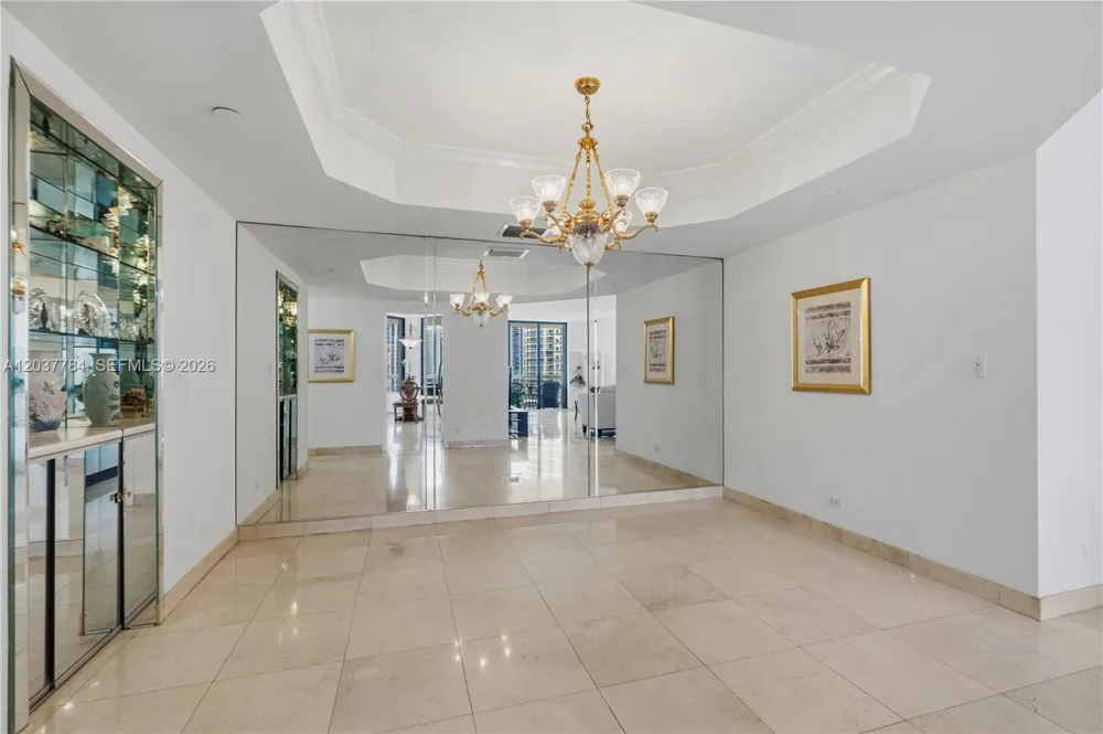20191 E Country Club Dr #803 Aventura, FL 33180