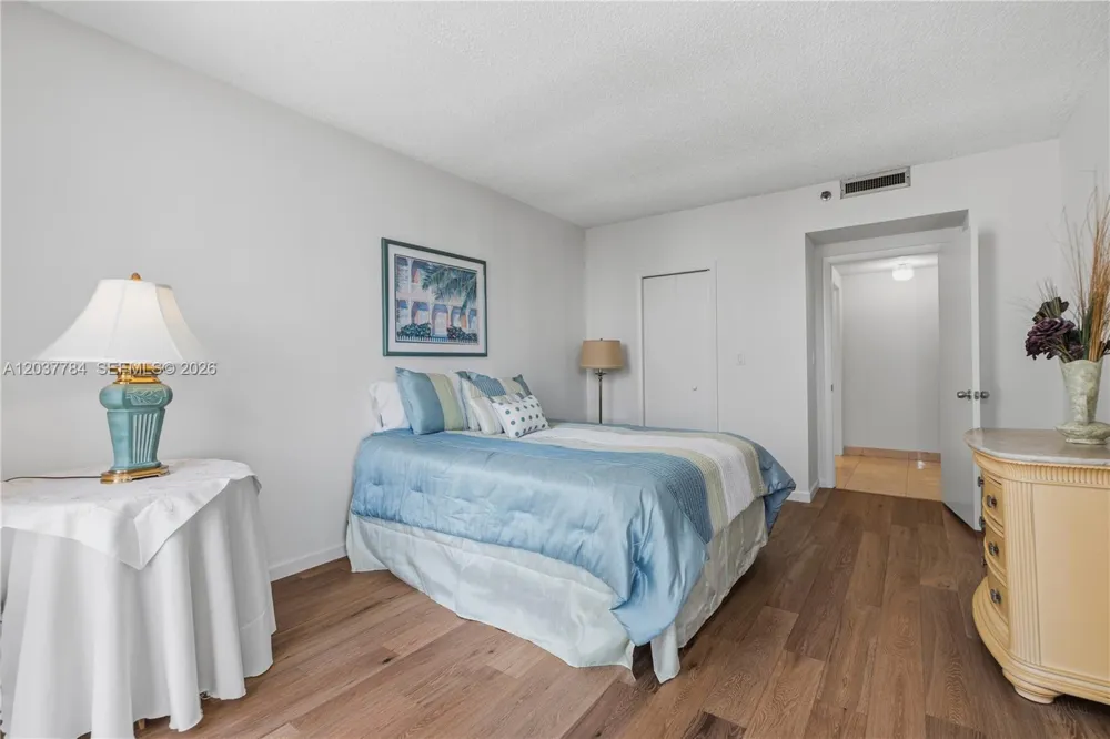 20191 E Country Club Dr #803 Aventura, FL 33180