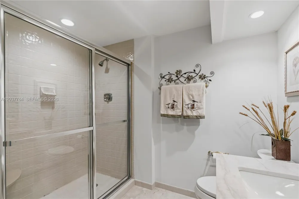 20191 E Country Club Dr #803 Aventura, FL 33180