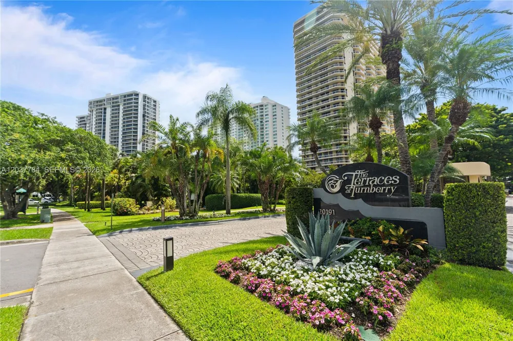 20191 E Country Club Dr #803 Aventura, FL 33180
