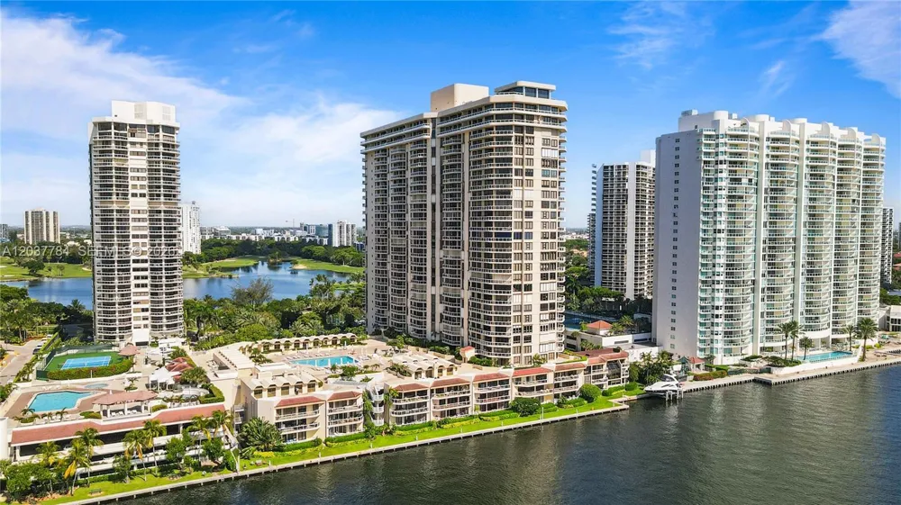 20191 E Country Club Dr #803 Aventura, FL 33180