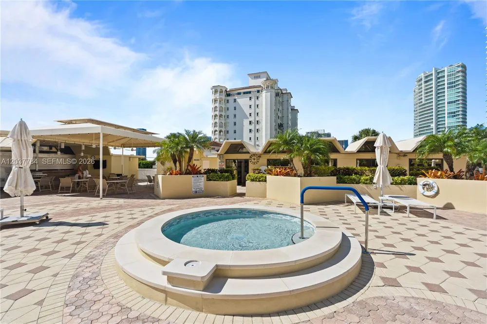 20191 E Country Club Dr #803 Aventura, FL 33180