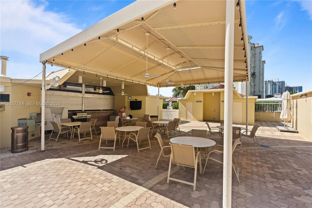 20191 E Country Club Dr #803 Aventura, FL 33180