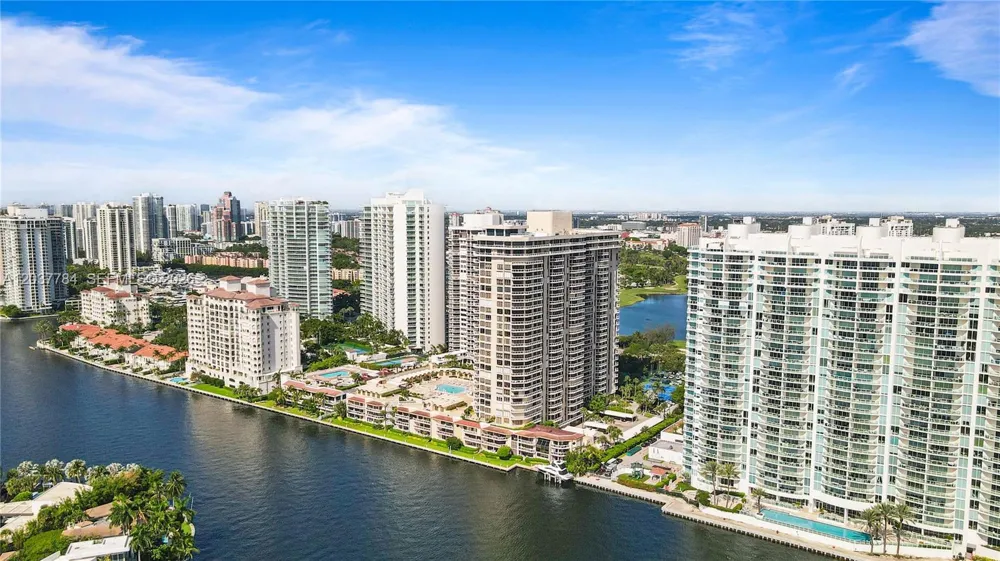 20191 E Country Club Dr #803 Aventura, FL 33180
