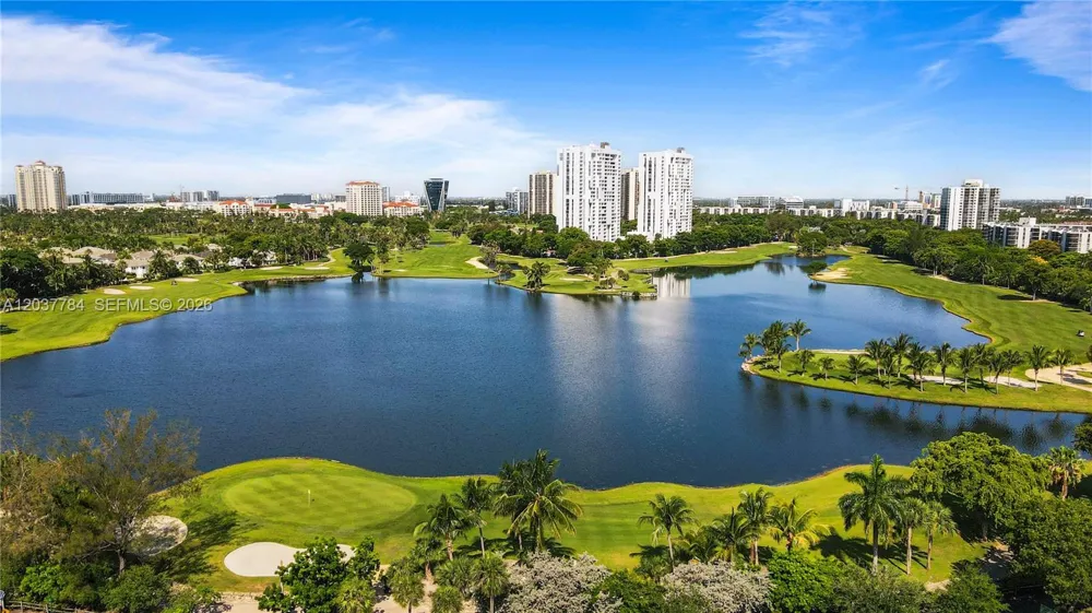 20191 E Country Club Dr #803 Aventura, FL 33180