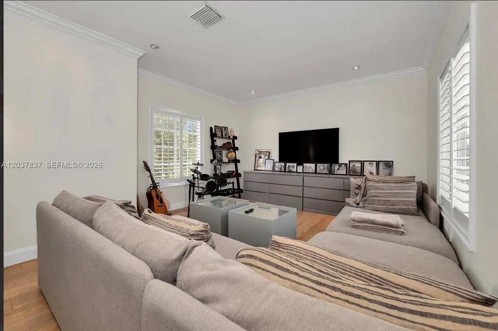 797 Glenridge Rd Key Biscayne, FL 33149