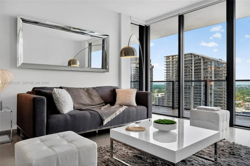 68 SE 6th St #3506 Miami, FL 33131