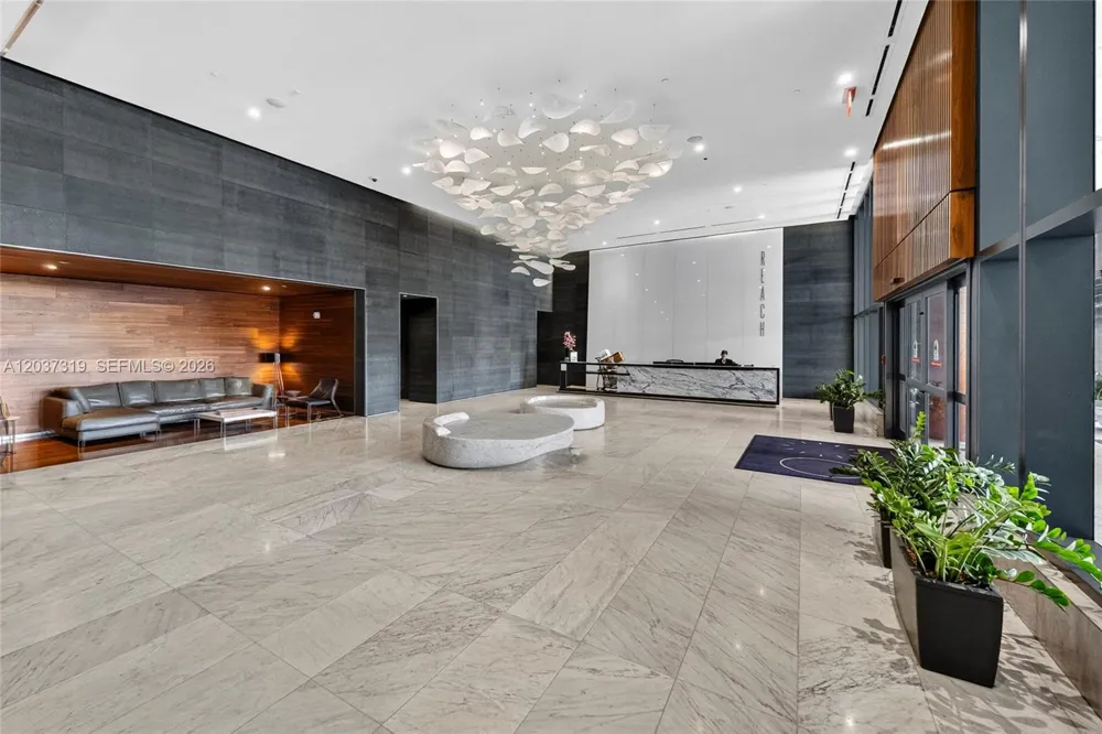 68 SE 6th St #3506 Miami, FL 33131