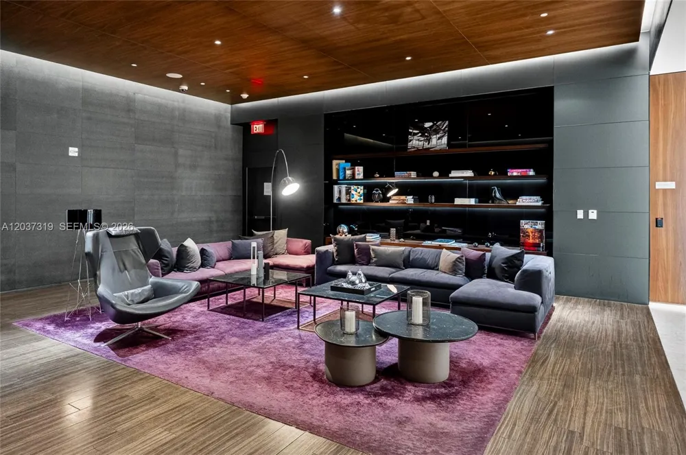 68 SE 6th St #3506 Miami, FL 33131
