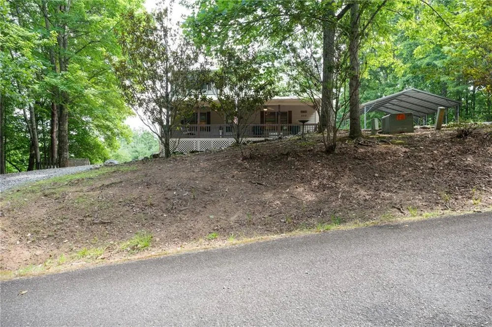 250 Summit Drive Blairsville, GA 30512