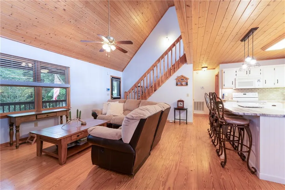250 Summit Drive Blairsville, GA 30512