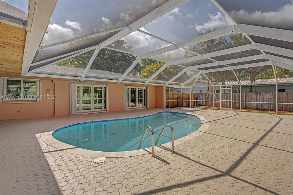 16842 SW 79 Place Palmetto Bay, FL 33157
