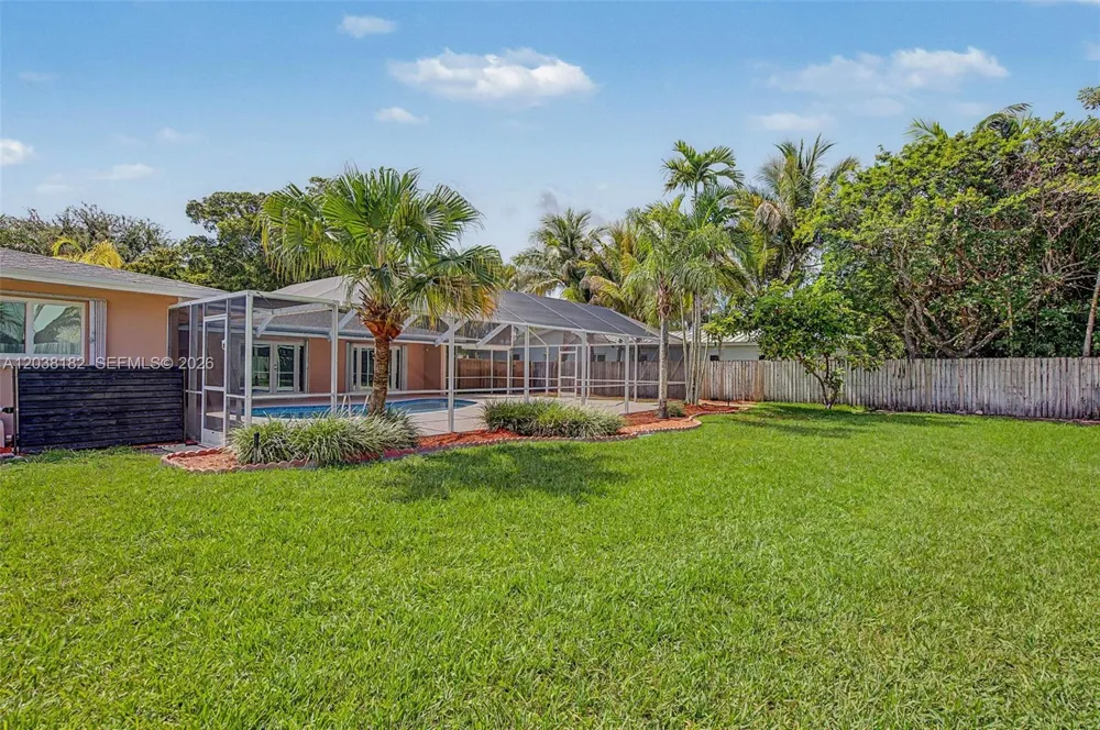 16842 SW 79 Place Palmetto Bay, FL 33157