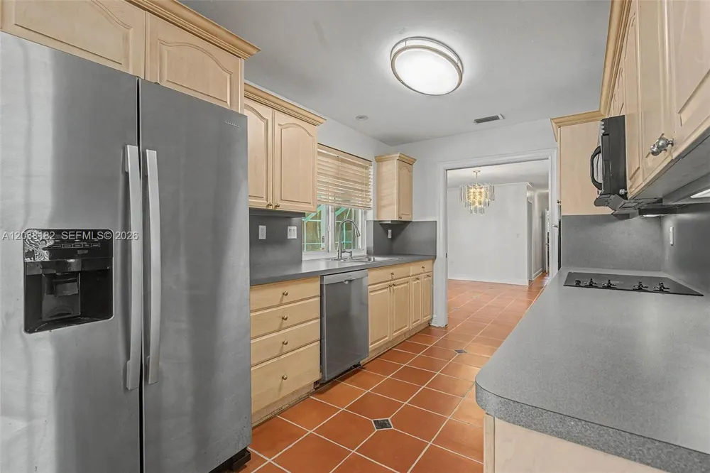 16842 SW 79 Place Palmetto Bay, FL 33157