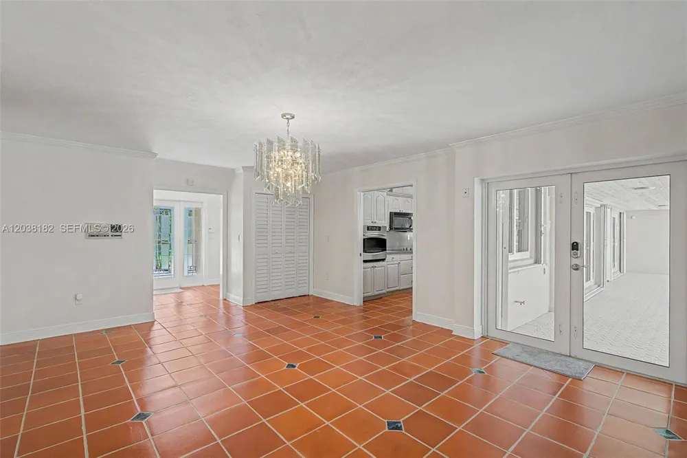 16842 SW 79 Place Palmetto Bay, FL 33157