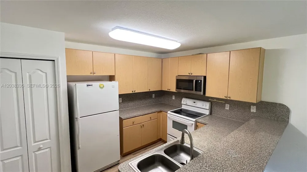 22721 SW 88th Pl #9-19 Cutler Bay, FL 33190
