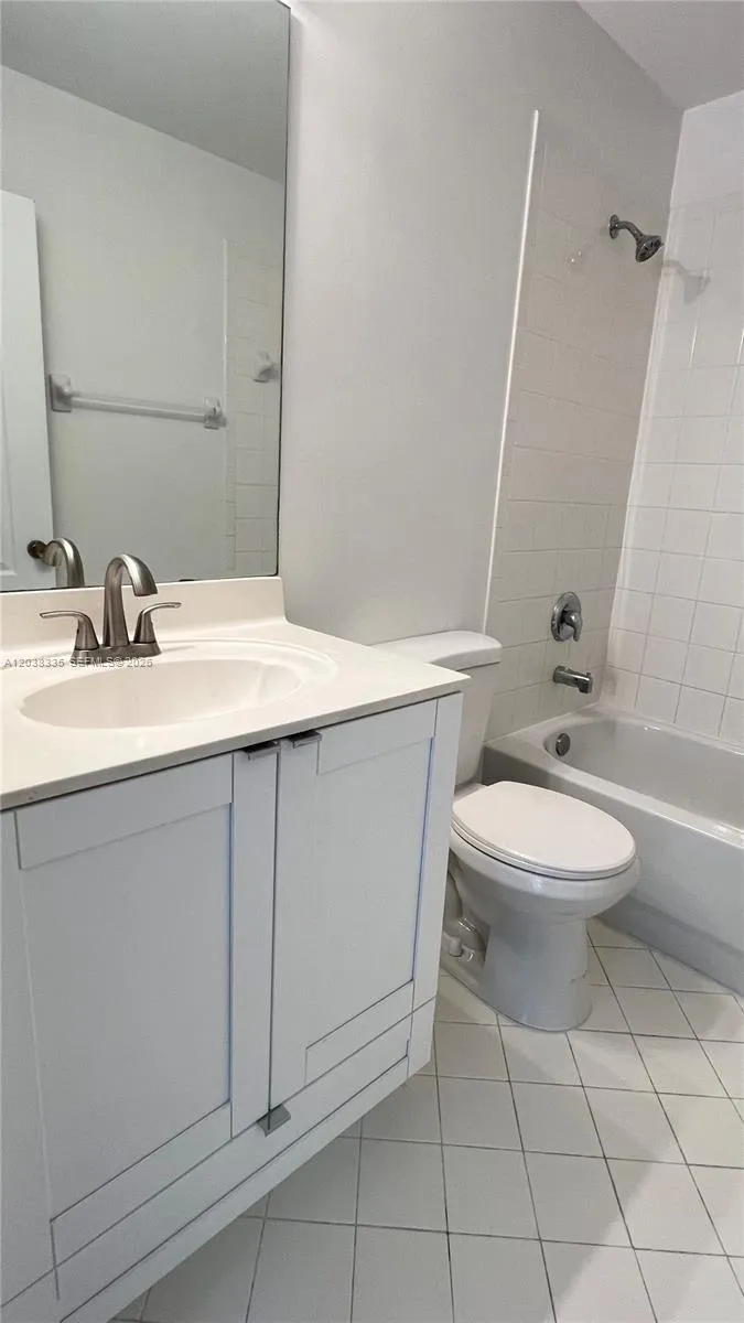 22721 SW 88th Pl #9-19 Cutler Bay, FL 33190
