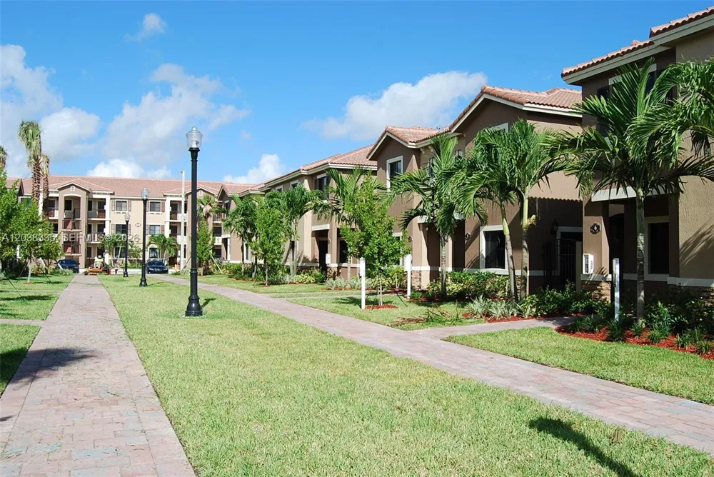 22721 SW 88th Pl #9-19 Cutler Bay, FL 33190