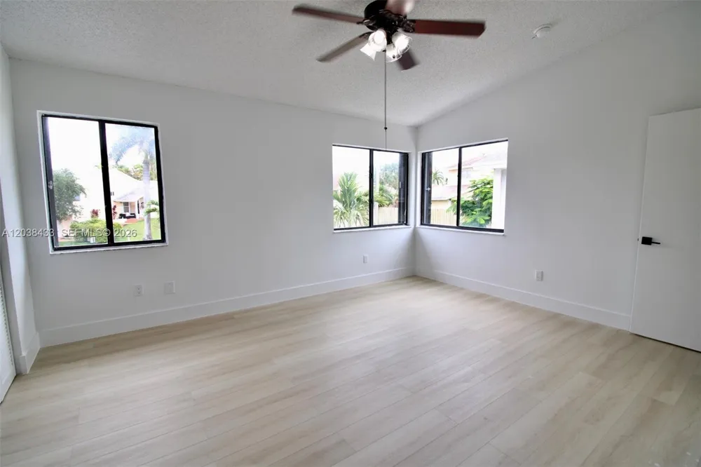 21808 SW 99th Ave Cutler Bay, FL 33190
