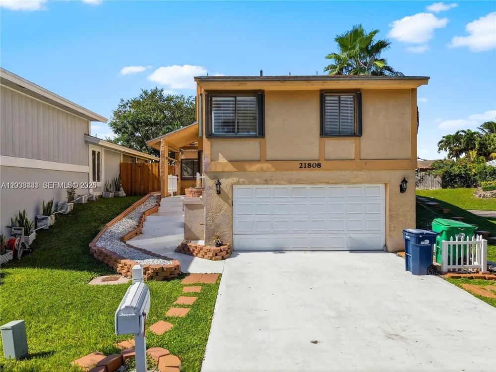 21808 SW 99th Ave Cutler Bay, FL 33190