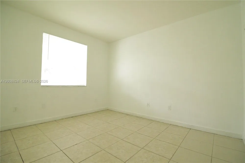 1568 SE 26th St #206 Homestead, FL 33035