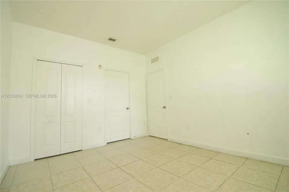 1568 SE 26th St #206 Homestead, FL 33035